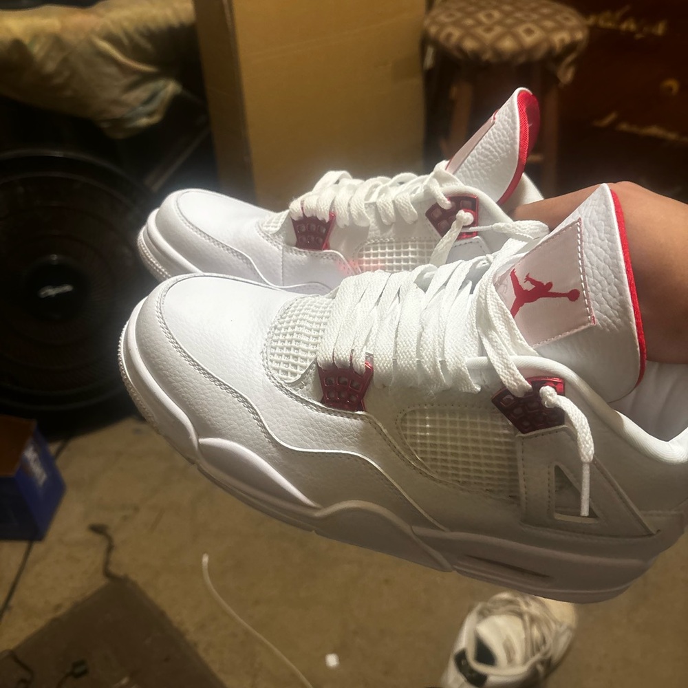 Jordan Retro 4 White and Red Men's Sneakers - Picture 1 of 1